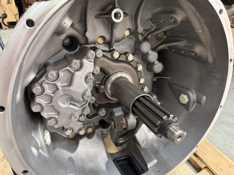 КПП ZF 16S1820 (тросовый привод, без ПГУ) снята с нового силового агрегата / ZF 1341.002.123 